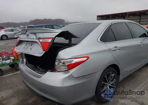 2015 Toyota Camry Xse z USA, uszkodzony, nr VIN 4T1BF1FK3FU910101